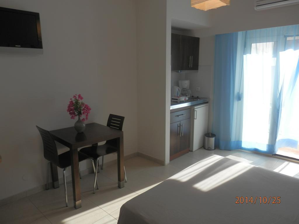 Glaros Hotel Apartment Agia Galini  Room photo